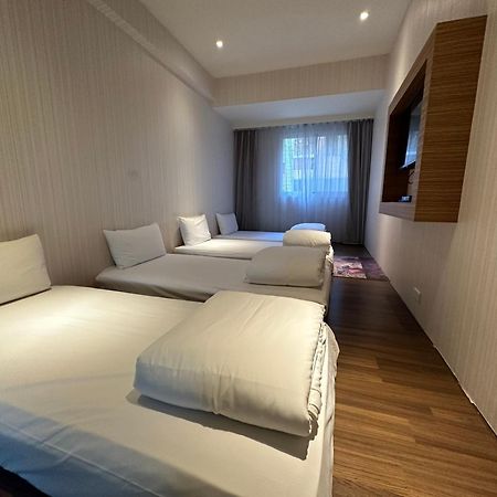 Young Soarlan Hotel - Tainan Exterior photo